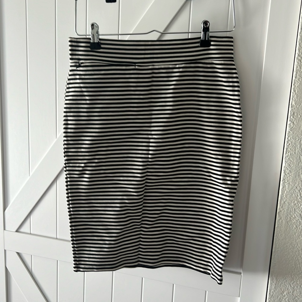 XS Black/Cream Striped Pencil Skirt